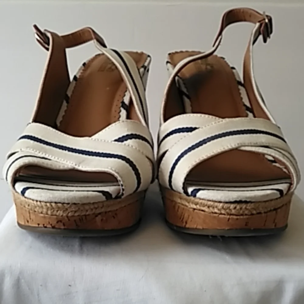 Cream and navy sling back peep toe nautical‎ sandals